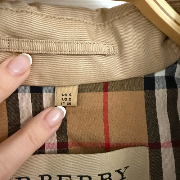 Burberry Beige Check Lined Coat - Picture 3 of 11